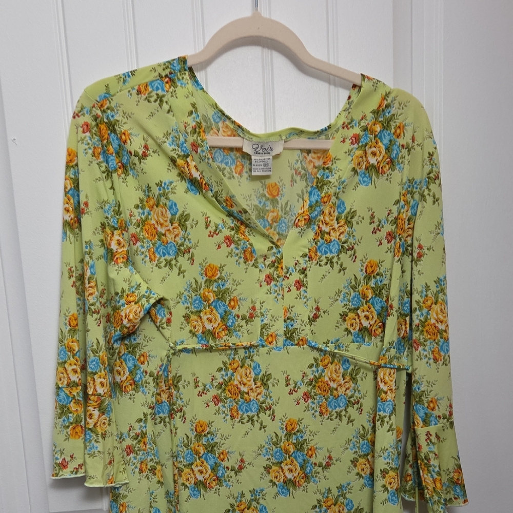 Floral V-Neck Blouse - Green